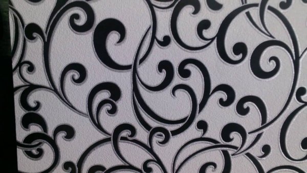 Обои белые с черным узором