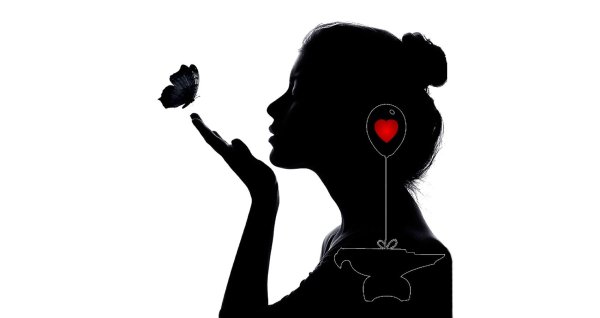 Черный силуэт девушки