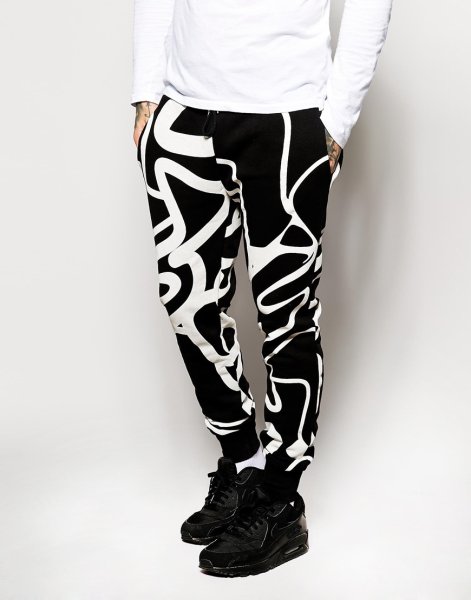 Черно белые спортивные штаны