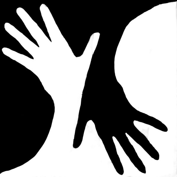 Черная и белая рука