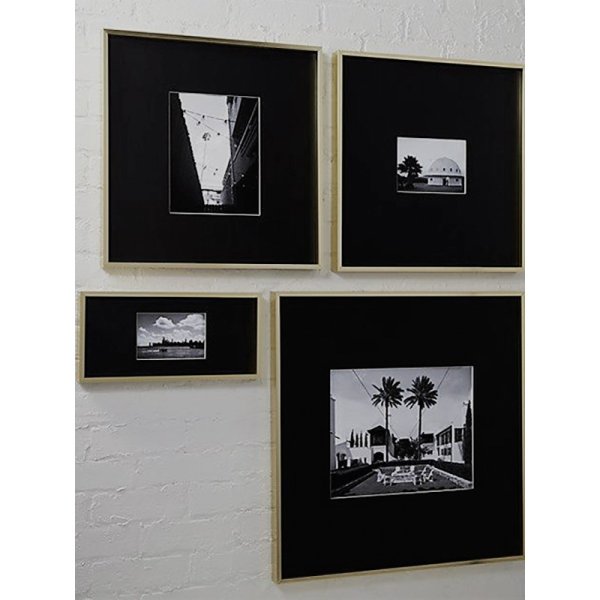 Рисунок оформленный в паспарту