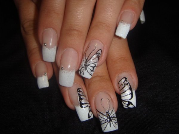 Белый френч с бабочками