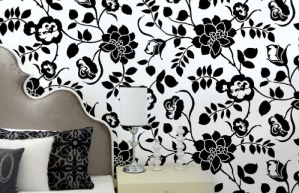 Поклейка обоев черно белый цвета