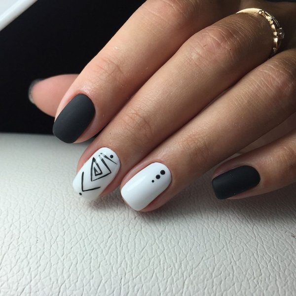 Маникюр чёрно-белый молодёжный