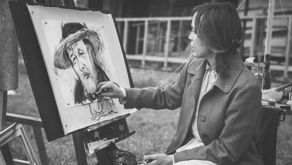 Художница за мольбертом