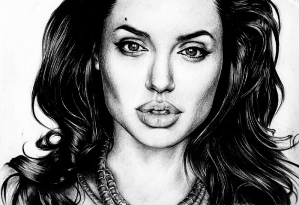 Анджелина Джоли портрет