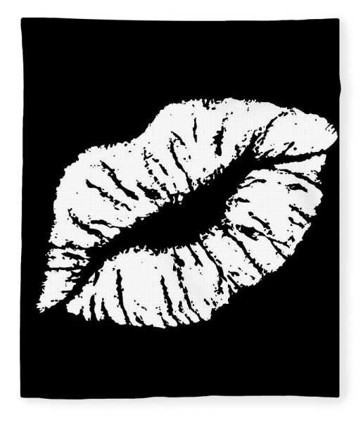 Отпечаток губ на черном фоне