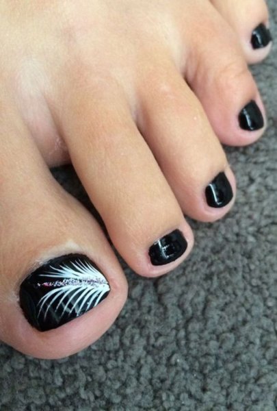 Черно белый френч на ногах