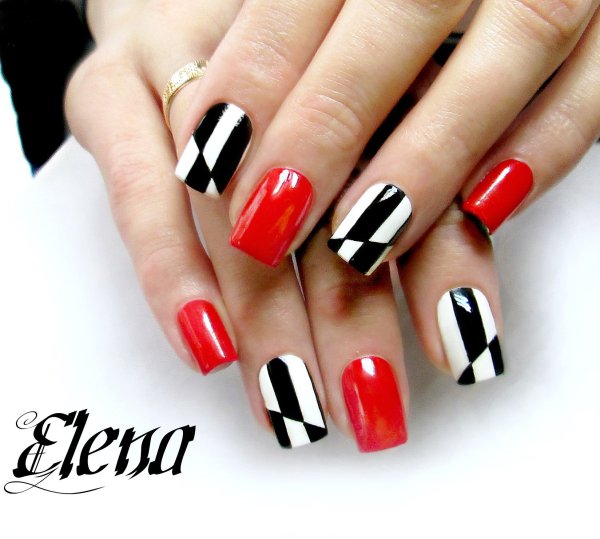 Ногти черно бело красные