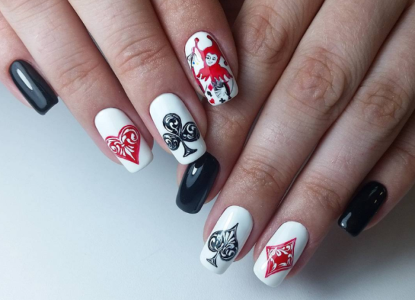 Маникюр карты игральные