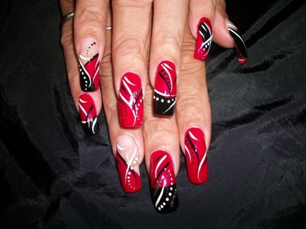 Черно красные ногти