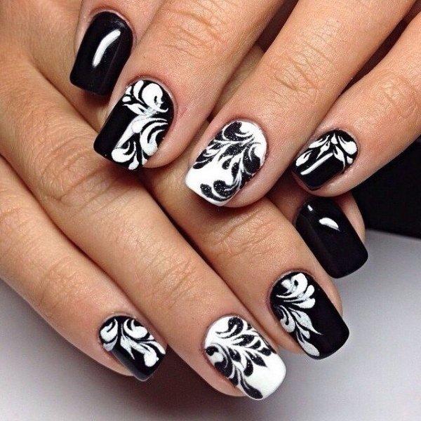 Гелевые ногти черно белые