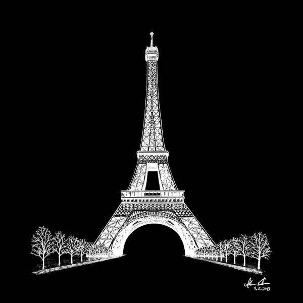 Эйфелева башня на черном фоне