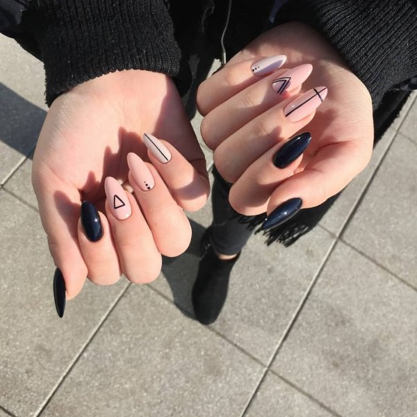 Ногти миндаль БТС