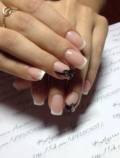 Чёрный френч на квадратных ногтях