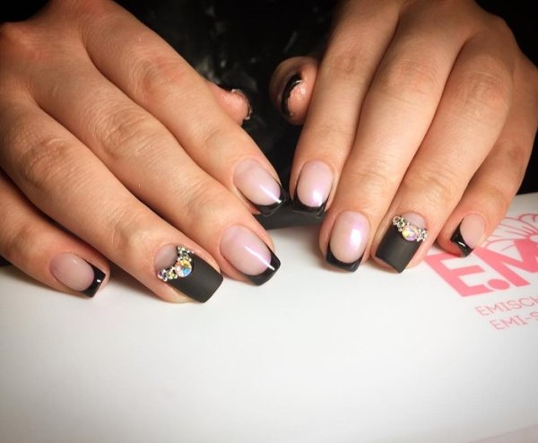 Френч белый с черным квадрат