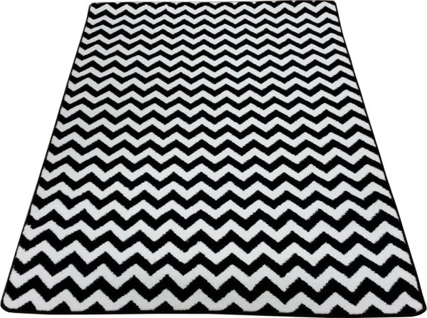 Черно белый ковер