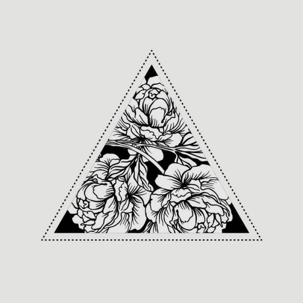 Цветы в треугольнике