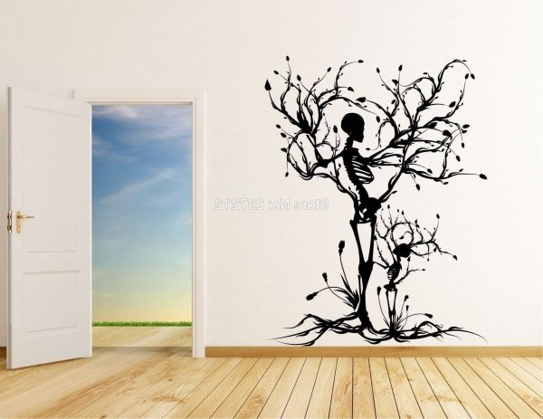 Силуэт дерева на стене