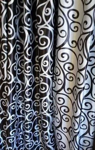 Шторы белые с черным