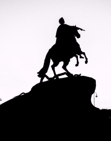 Памятник Петру 1 в Санкт-Петербурге