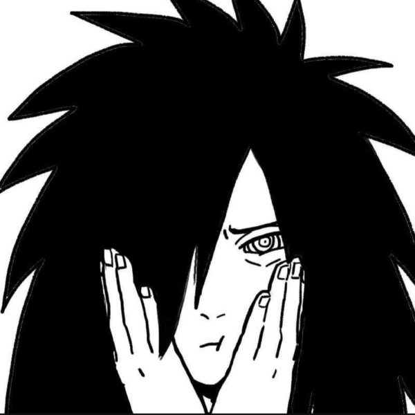 Мадара Учиха черно белый