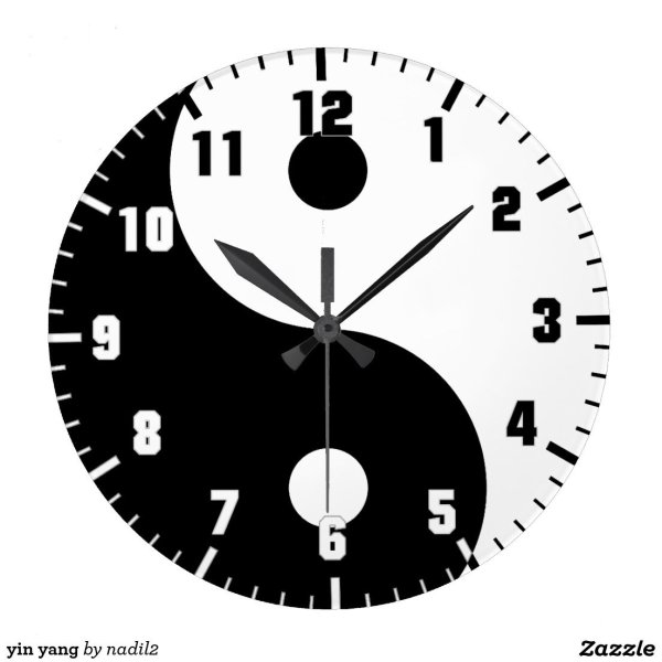 Циферблат часов черно-белый