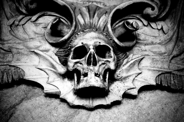 Череп в готическом стиле