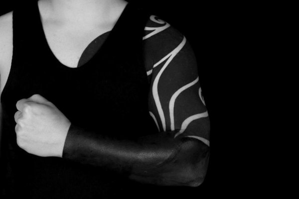 Полностью черный рукав