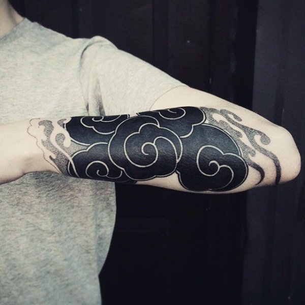 Блэкворк Япония рукав