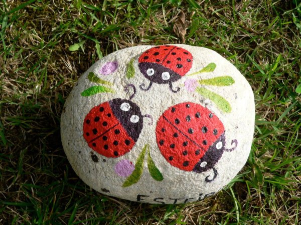 Роспись камней для сада