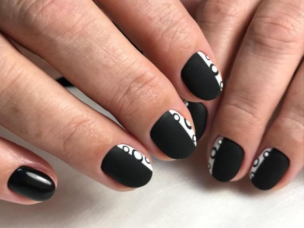 Маникюр гель лак бело черный матовый