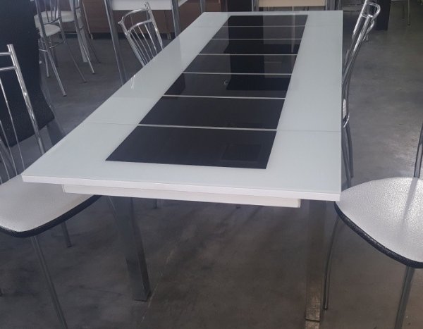 Стол даласи Квадро черный