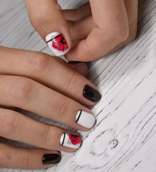 Маникюр на короткие ногти красный с белым