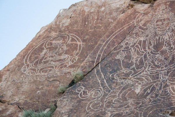 Каменный памятник Тамгалы