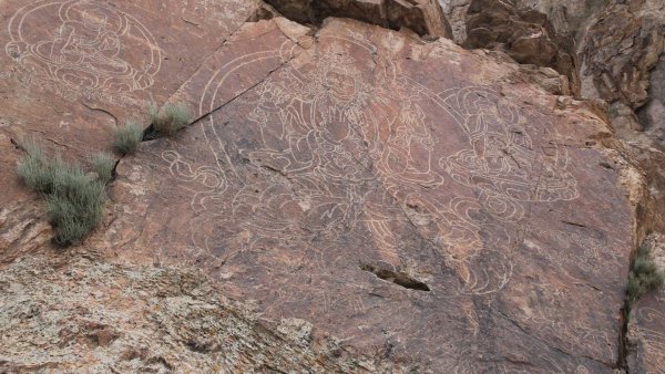 Сакские петроглифы