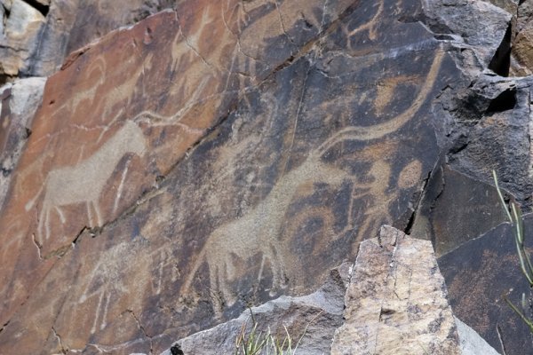 Комплекс петроглифов Тамгалы в Алматинской области