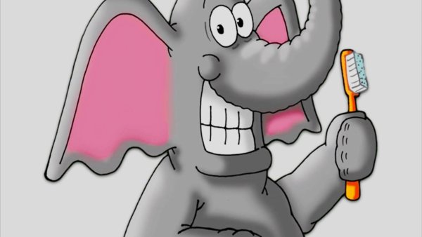 Слоненок улыбается