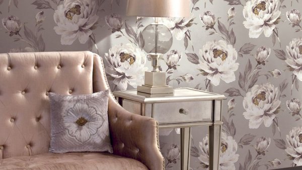 Обои с крупным рисунком в интерьере