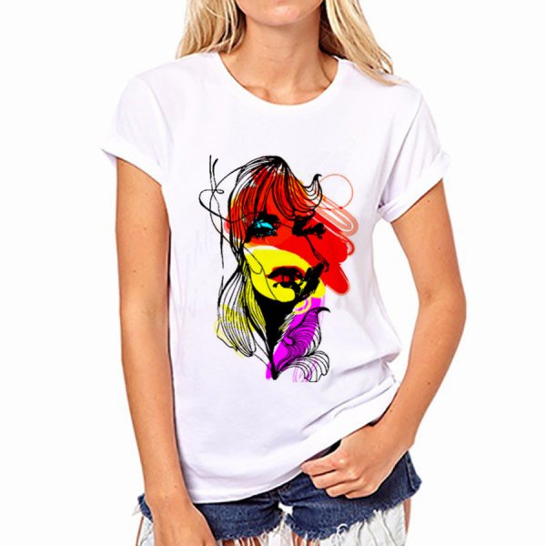 Яркий принт на футболку