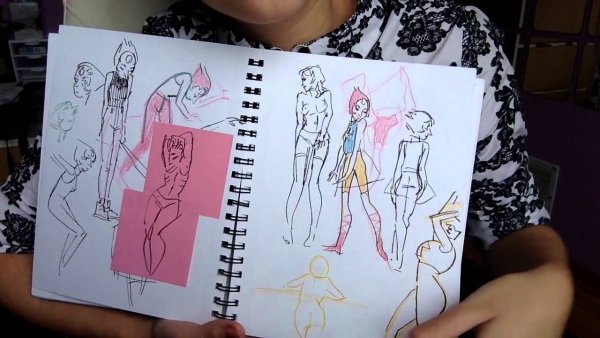 Скетчбук для рисования одежды
