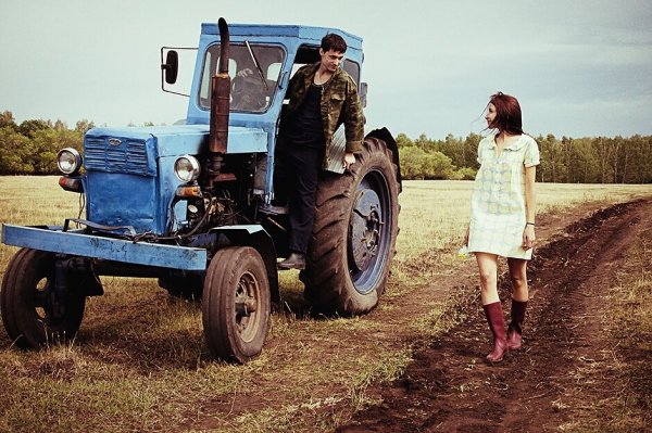 Деревенский тракторист