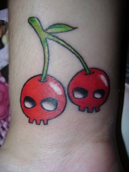 Маленькие прикольные цветные тату