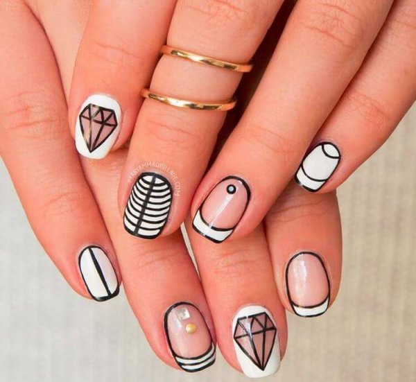 Необычный маникюр на короткие ногти