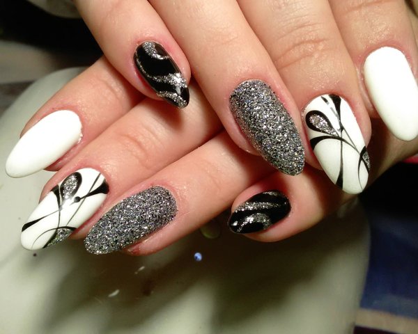 Весенний маникюр для подростков