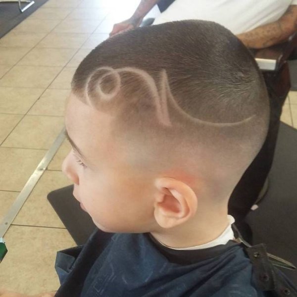 Стрижка с выбритой полоской детская