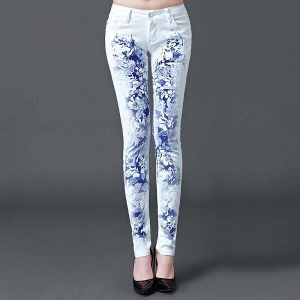 Вышивка на брюках