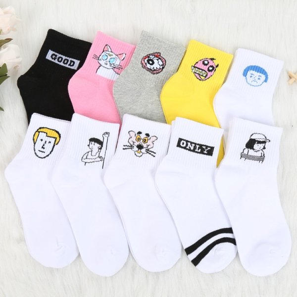 Модные носки короткие