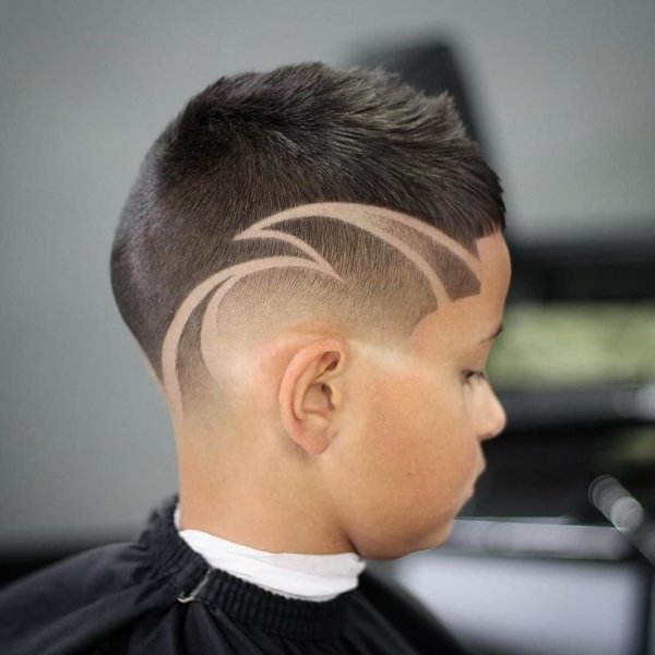 Фигурные стрижки для мальчиков