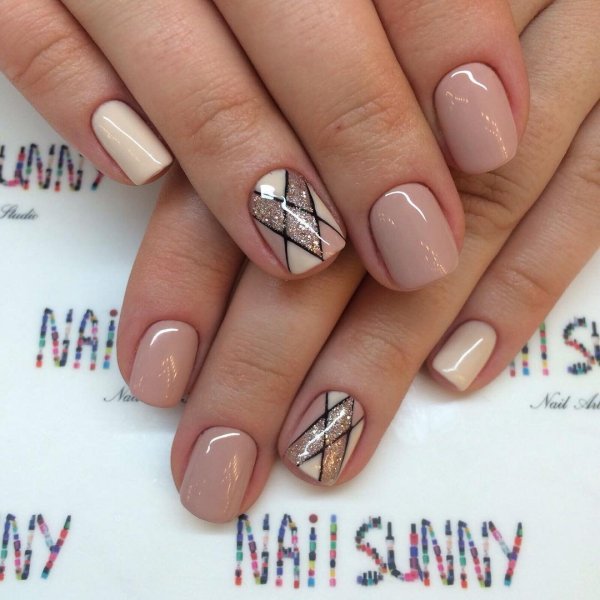 Классный маникюр на короткие ногти